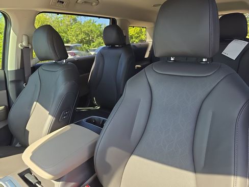 New 2026 Kia Carnival EX image 23