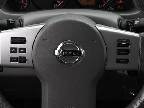 Used 2014 Nissan Frontier SV w/ SV Value Truck Package RWD image 26