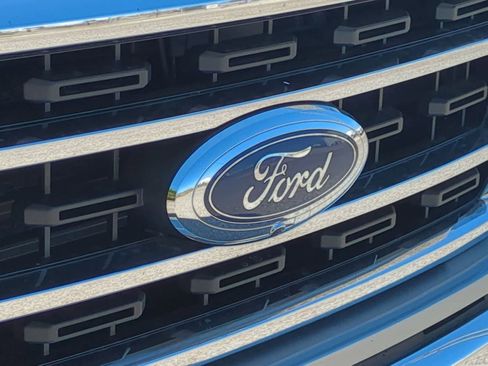 Used 2022 Ford F150 XLT w/ Equipment Group 302A High AWD/4WD image 30