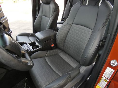 Used 2025 Toyota Tacoma TRD Off-Road w/ TRD Off Road Premium Package image 60