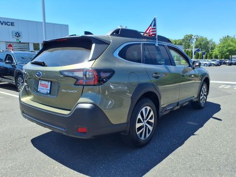 Certified 2025 Subaru Outback Premium AWD/4WD image 2