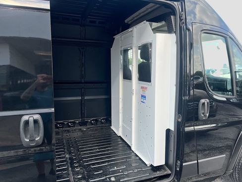 Used 2025 RAM ProMaster 3500 FWD image 27
