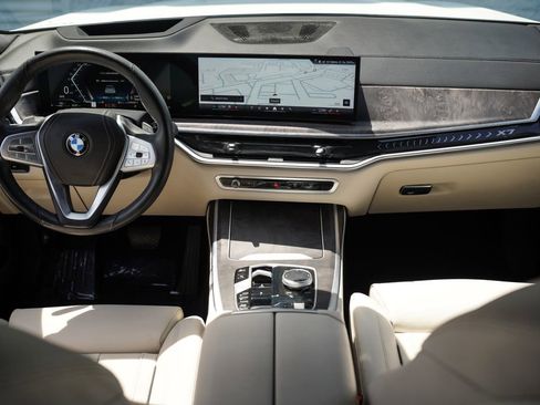 Used 2024 BMW X7 xDrive40i w/ Premium Package AWD/4WD image 21