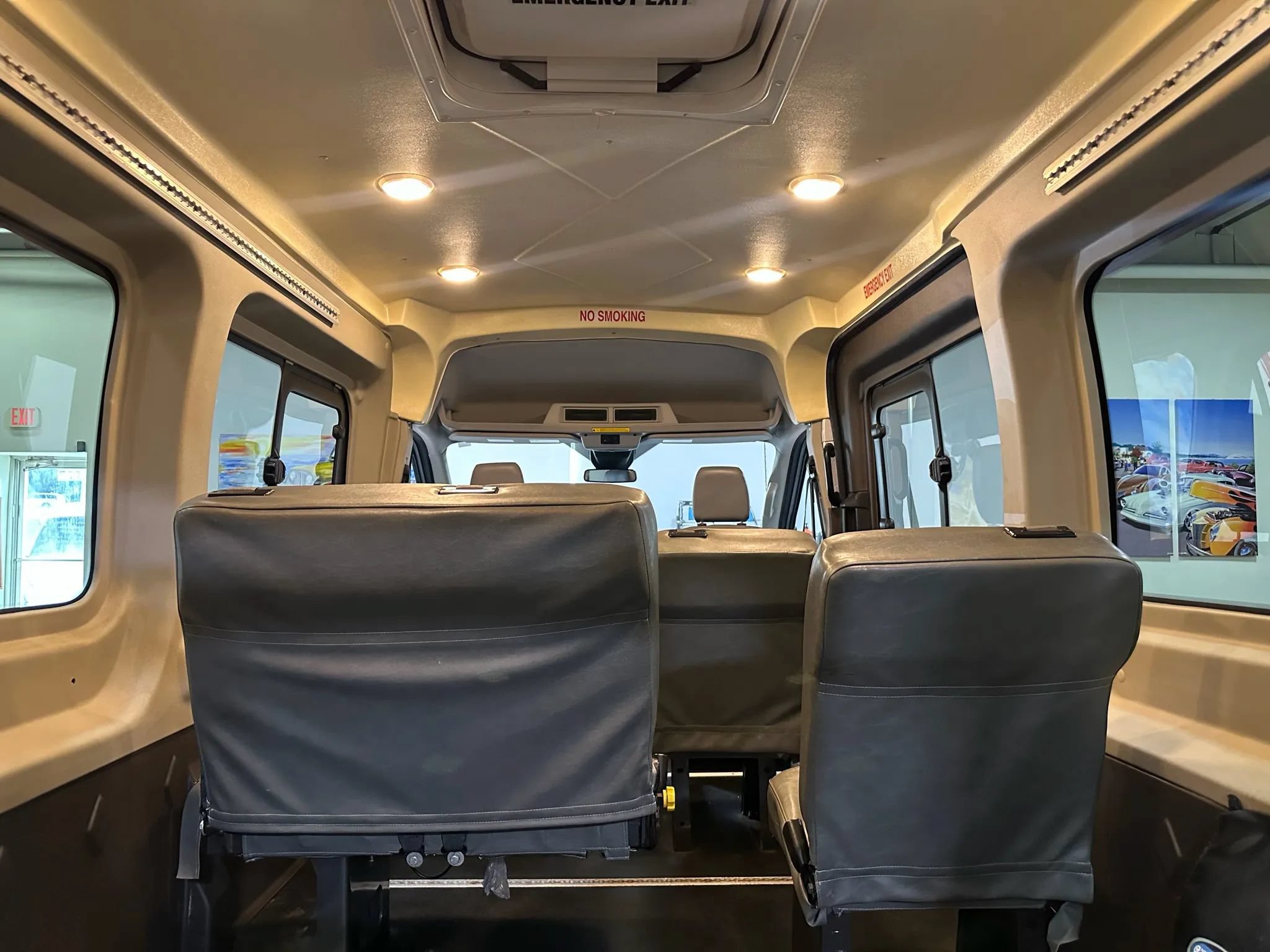 Used 2015 Ford Transit 250 148 Medium Roof RWD image 28
