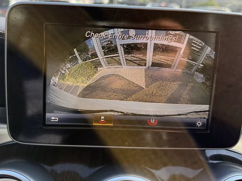 Used 2017 Mercedes-Benz C 300 4MATIC Sedan image 20