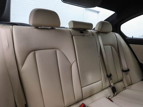 Used 2021 BMW 330i xDrive Sedan w/ Convenience Package image 28