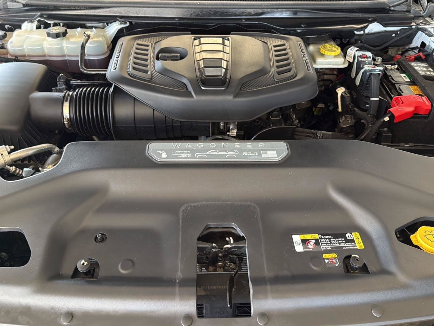 Used 2023 Jeep Wagoneer Series II AWD/4WD image 30