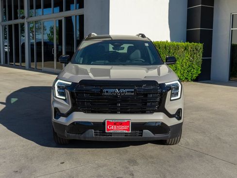 New 2026 GMC Terrain Elevation w/ Elevation Premium Package AWD/4WD image 2