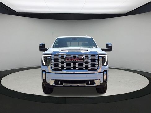 New 2026 GMC Sierra 2500 Denali w/ Denali Reserve Package AWD/4WD image 3