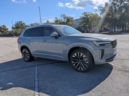 New 2026 Volvo XC90 B6 Plus w/ Protection Package Premier image 8