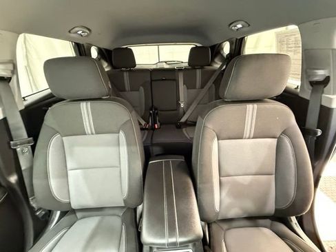 Used 2025 Chevrolet Blazer LT image 29