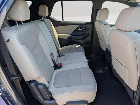 Used 2023 Chevrolet Traverse LS AWD/4WD image 12