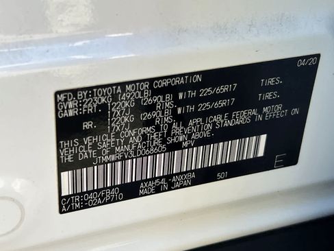 Certified 2020 Toyota RAV4 LE w/ All Weather Liner Package AWD/4WD image 32