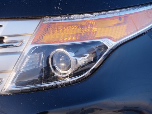 Used 2013 Ford Explorer XLT image 16