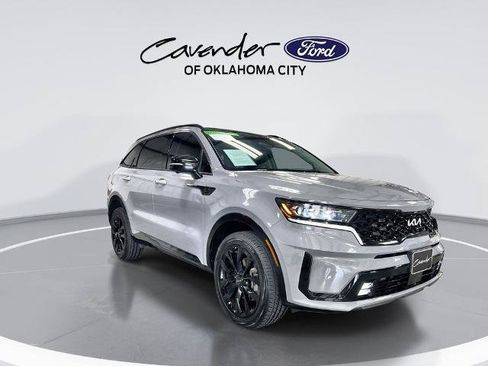 Used 2023 Kia Sorento SX AWD/4WD image 2