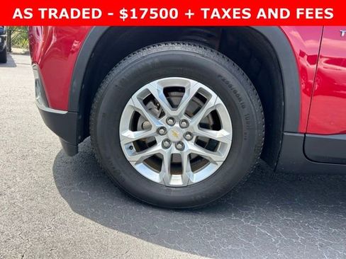 Used 2019 Chevrolet Traverse LT FWD image 9