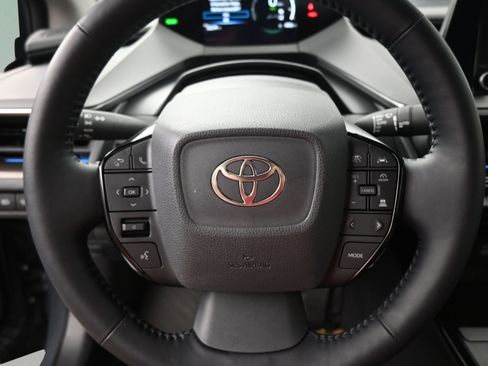 Used 2024 Toyota Prius XLE FWD image 27