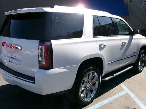 Used 2017 GMC Yukon Denali w/ Open Road Package AWD/4WD image 5