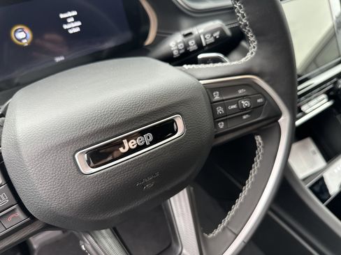 New 2025 Jeep Grand Cherokee L Altitude AWD/4WD image 23