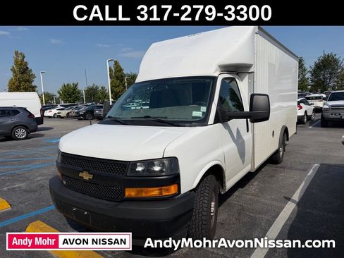 Used 2023 Chevrolet Express 3500 w/ Power Convenience Package RWD image 3