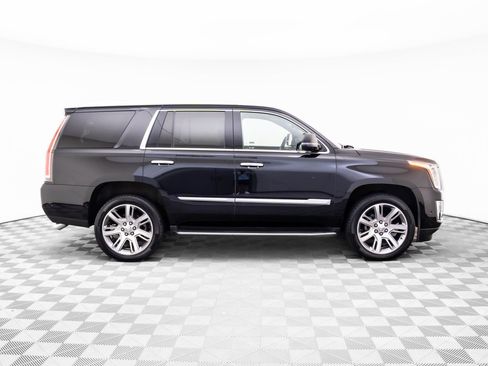 Used 2019 Cadillac Escalade Luxury image 10