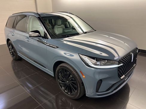 New 2025 Lincoln Aviator Reserve w/ Equipment Group 201A image 1