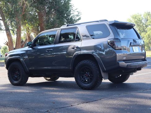 Used 2020 Toyota 4Runner TRD Off-Road AWD/4WD image 7
