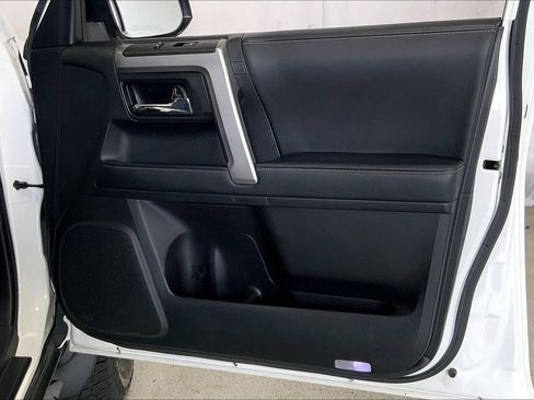 Used 2020 Toyota 4Runner SR5 Premium AWD/4WD image 26