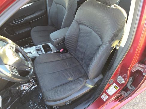 Used 2012 Subaru Legacy 2.5i Premium w/ All-Weather Pkg image 19