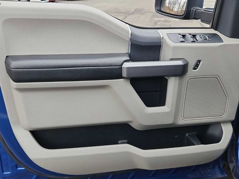 Used 2022 Ford F250 XLT w/ Snow Plow Prep Package image 12