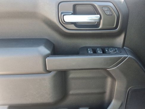 Used 2022 Chevrolet Silverado 1500 Custom w/ Safety Confidence Package image 12