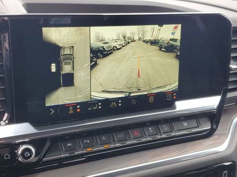 Certified 2024 GMC Sierra 1500 SLT w/ SLT Convenience Package image 19