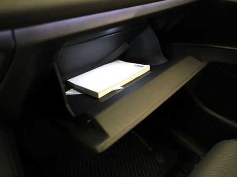 New 2026 Volkswagen Tiguan SE image 21