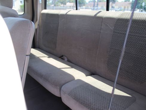 Used 2001 Ford F250 4x4 SuperCab Super Duty image 10