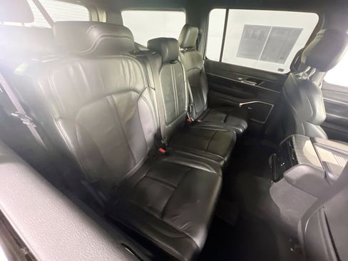 Used 2022 Jeep Wagoneer Series II AWD/4WD image 27