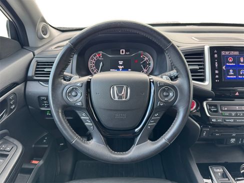 Used 2018 Honda Pilot Touring image 23