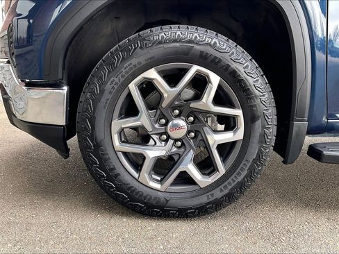 Used 2023 GMC Sierra 1500 SLT w/ SLT Premium Package image 24