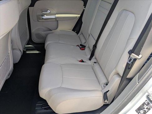 New 2025 Mercedes-Benz GLB 250 image 14