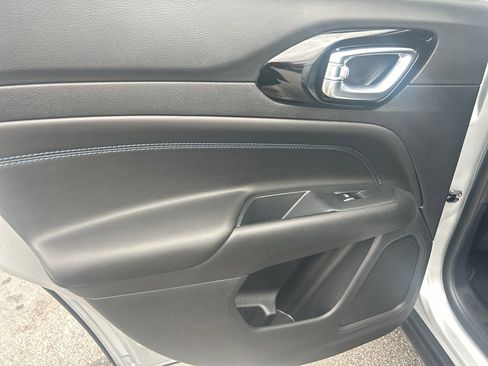 New 2026 Jeep Compass Latitude image 20