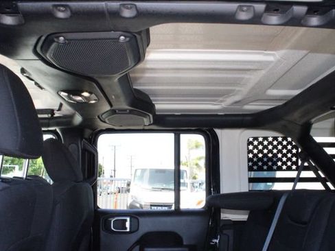 Used 2022 Jeep Wrangler Unlimited Sport AWD/4WD image 37