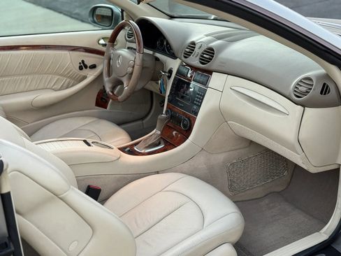 Used 2007 Mercedes-Benz CLK 550 Cabriolet image 25