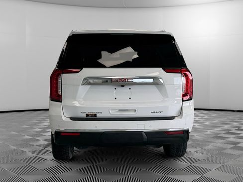Used 2023 GMC Yukon XL SLT image 7
