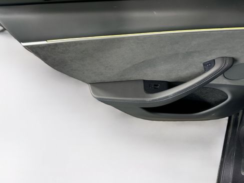 Used 2024 Tesla Model 3 Performance image 24