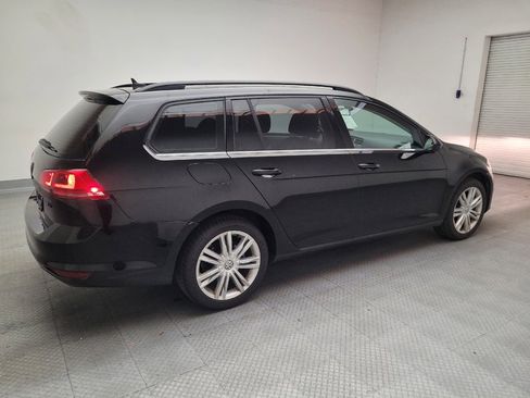Used 2016 Volkswagen Golf Limited Edition image 10