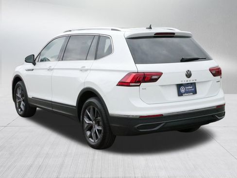 Certified 2024 Volkswagen Tiguan SE w/ Panoramic Sunroof Package image 5