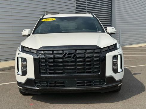 Used 2025 Hyundai Palisade Calligraphy image 2