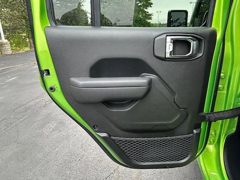 New 2025 Jeep Gladiator Sport image 8