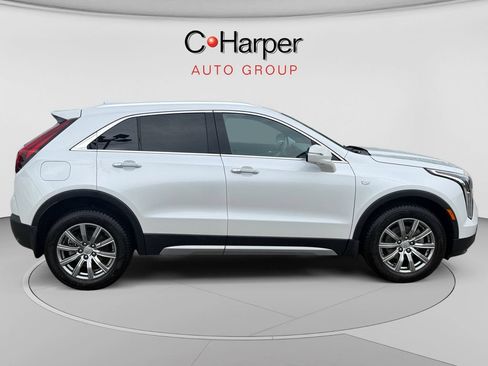 Used 2022 Cadillac XT4 Premium Luxury w/ Enhanced Visibility Package AWD/4WD image 2