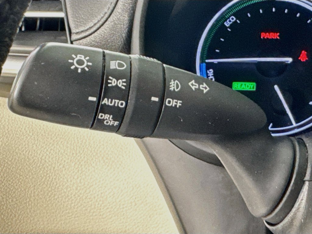 Used 2022 Toyota Sienna Limited FWD image 13