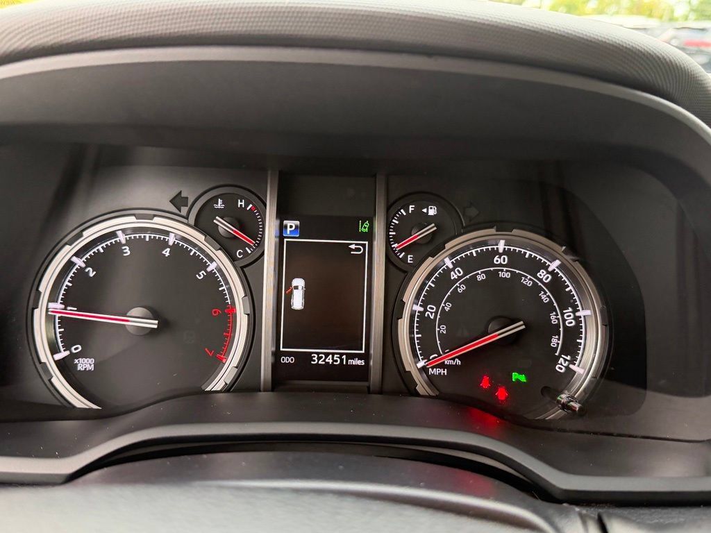 Used 2023 Toyota 4Runner Limited AWD/4WD image 37